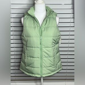NWT Amazon Essentials Light Green Puffer Vest
